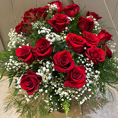 1.5 Dozen Red Rose Arrangement